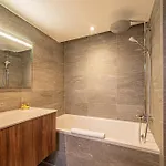 Paradisa De Glace Elegant Brand New 3-bedroom