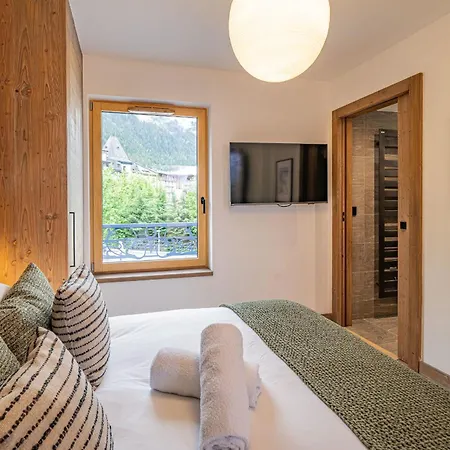 Paradisa De Glace Elegant Brand New 3-bedroom *