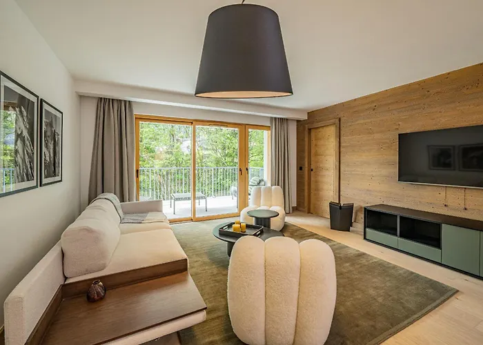 Paradisa De Glace Elegant Brand New 3-bedroom *