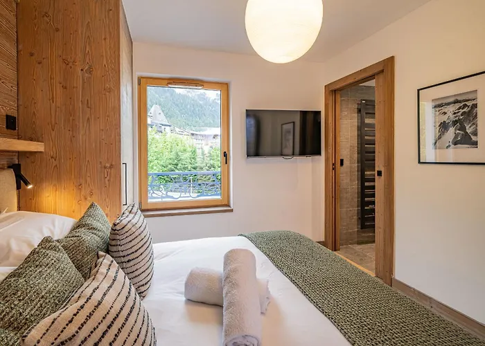 Paradisa De Glace Elegant Brand New 3-bedroom *