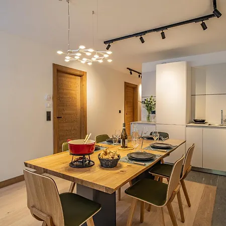 Paradisa De Glace Elegant Brand New 3-bedroom