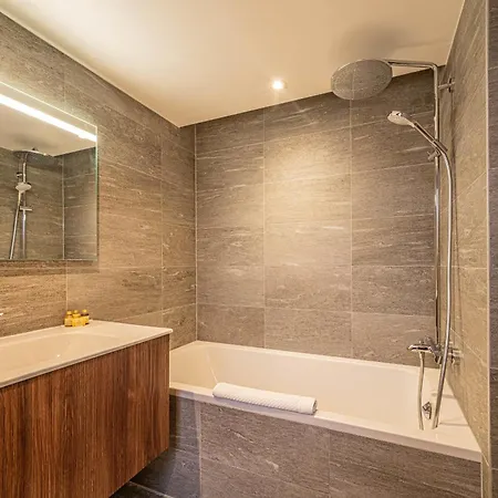 Paradisa De Glace Elegant Brand New 3-bedroom